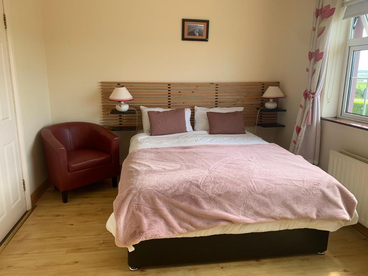 Brownes Bed & Breakfast Emlagh East Ngoại thất bức ảnh