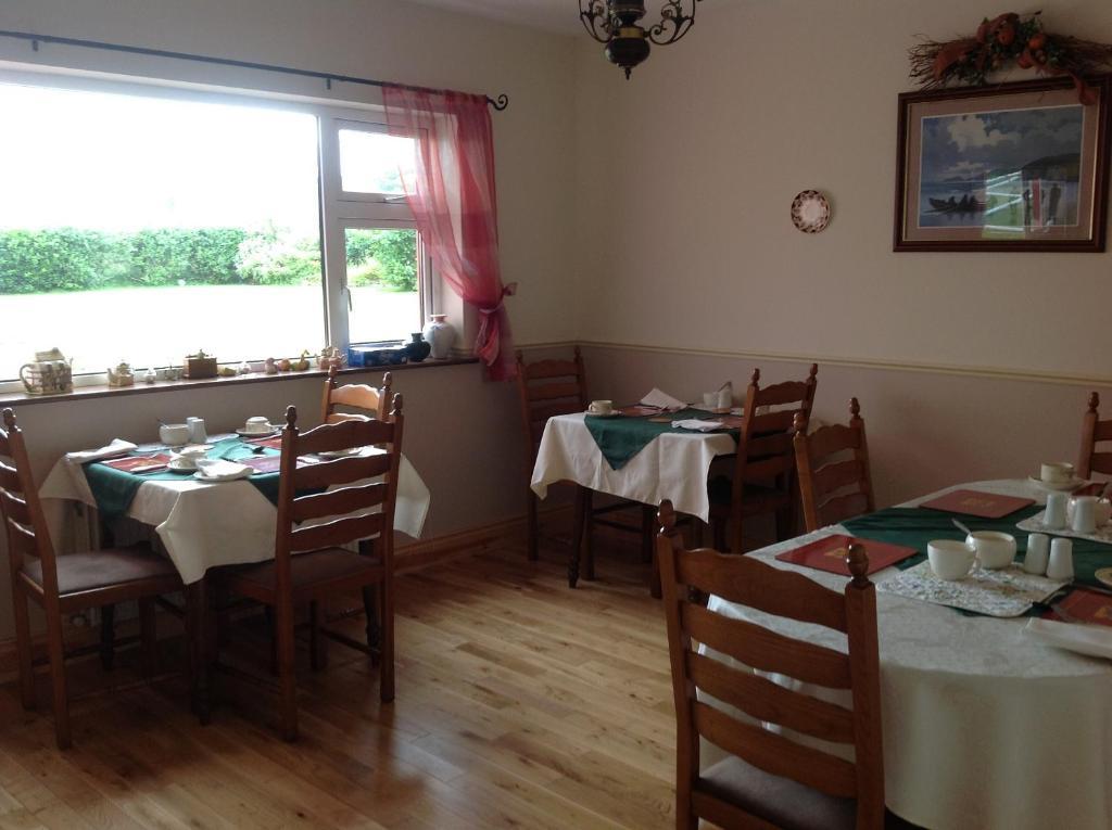 Brownes Bed & Breakfast Emlagh East Ngoại thất bức ảnh